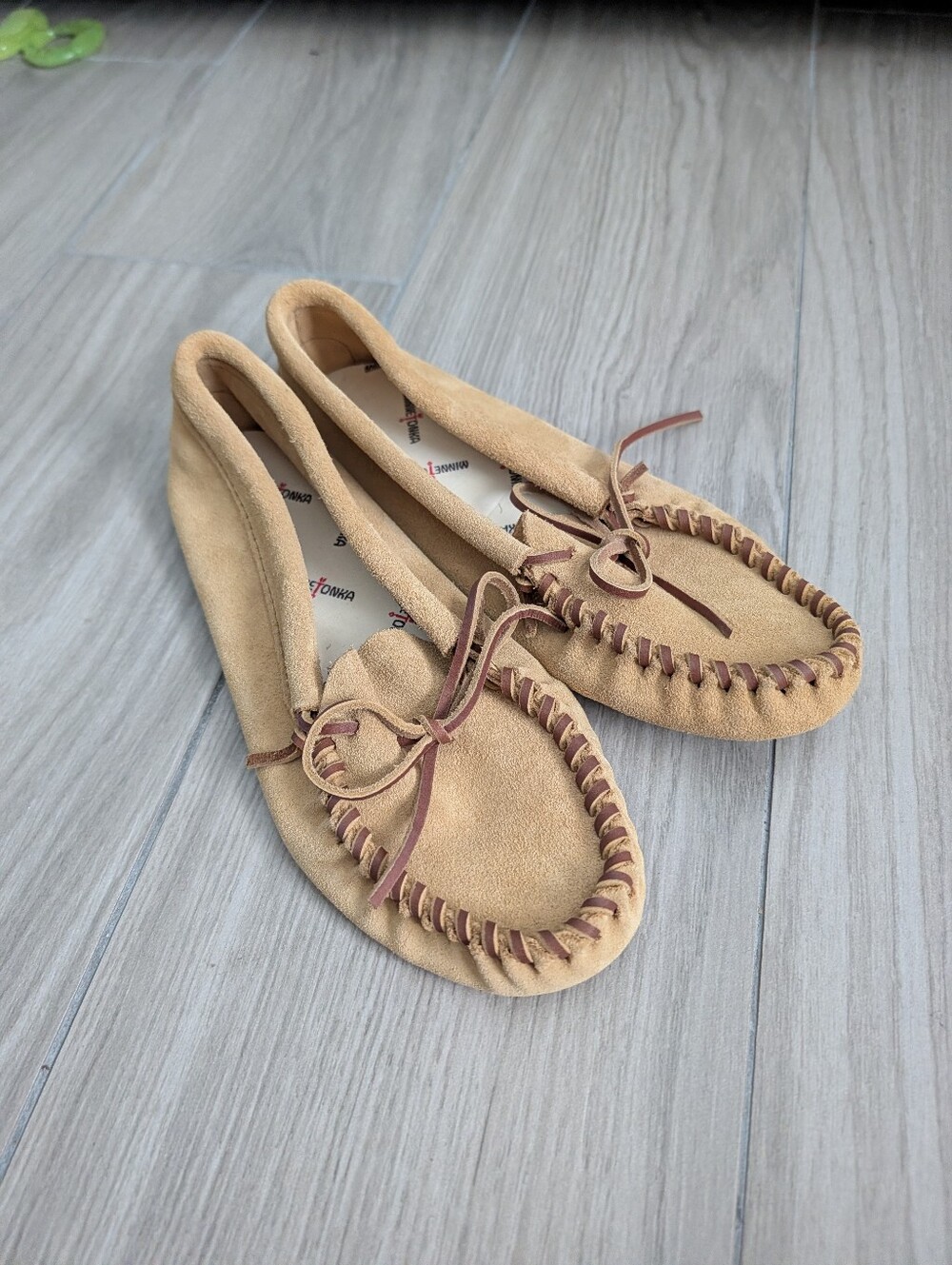 Minnetonka Genuine Leather Moccasin Size 8